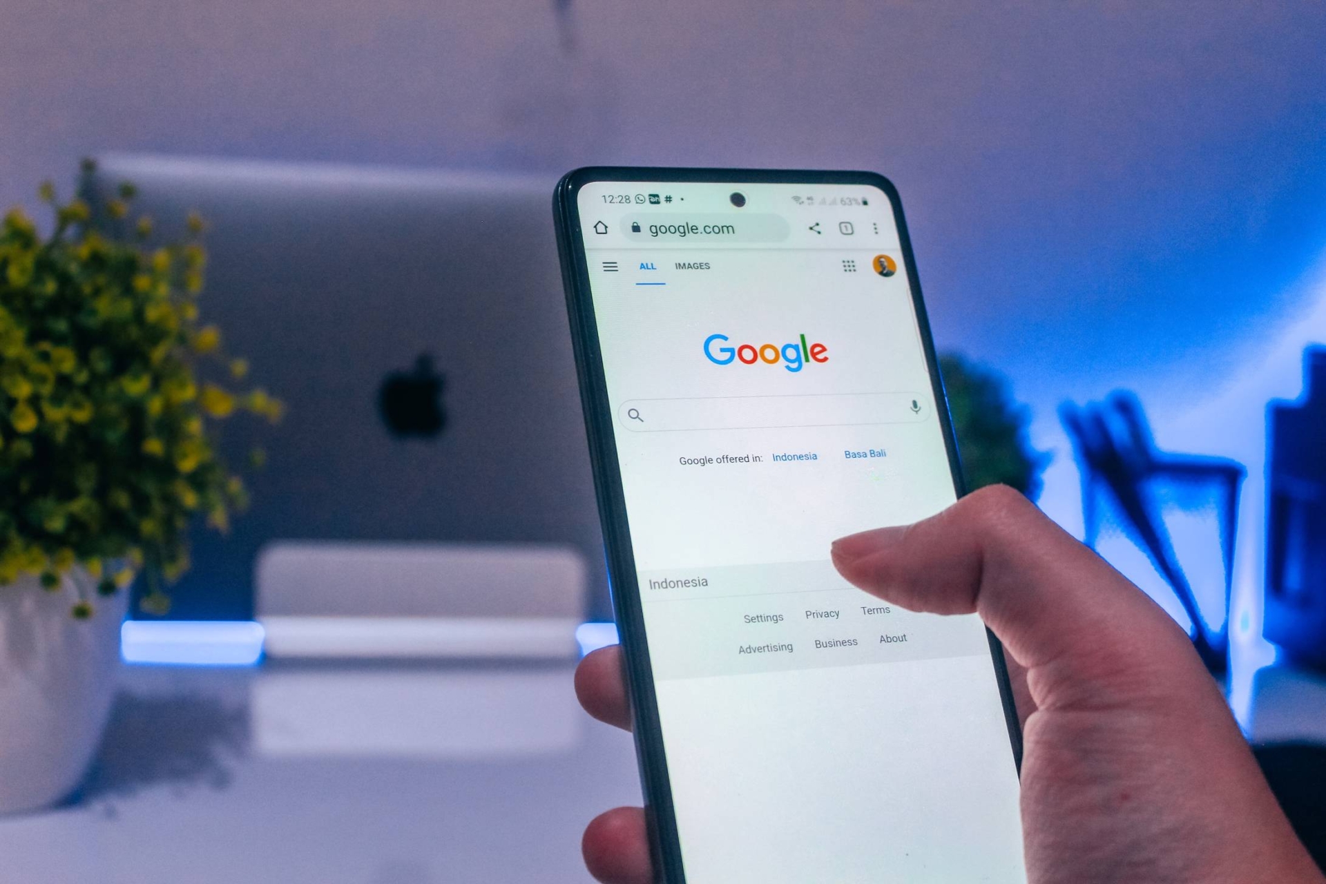 Google ads picture by Arkan Perdana on Unsplash.